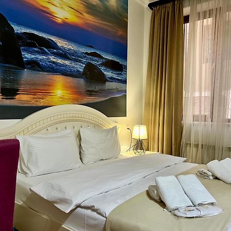 Family Hotel Yerevan Exterior photo