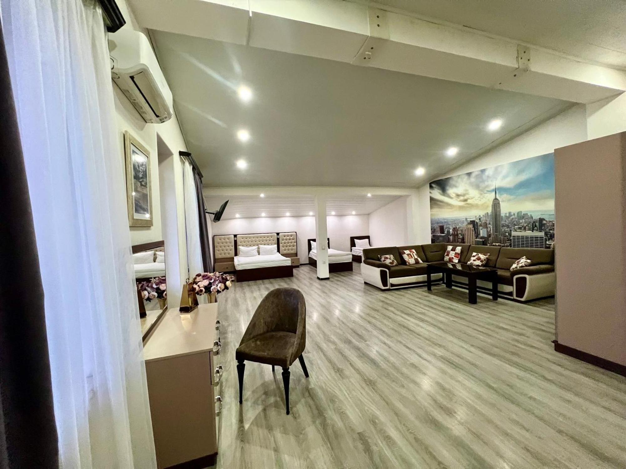 Family Hotel Yerevan Exterior photo